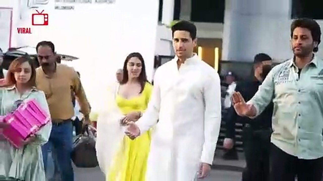 Kiara Advani and Sidharth Malhotra First time in Public Appearance and Meet with Media