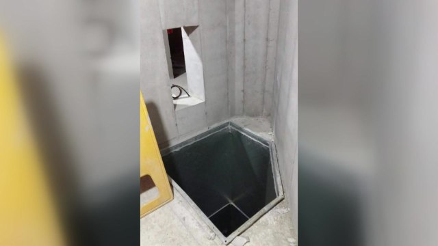 아파트 공사장 15층 환기구에서 50대 노동자 추락사 / YTN