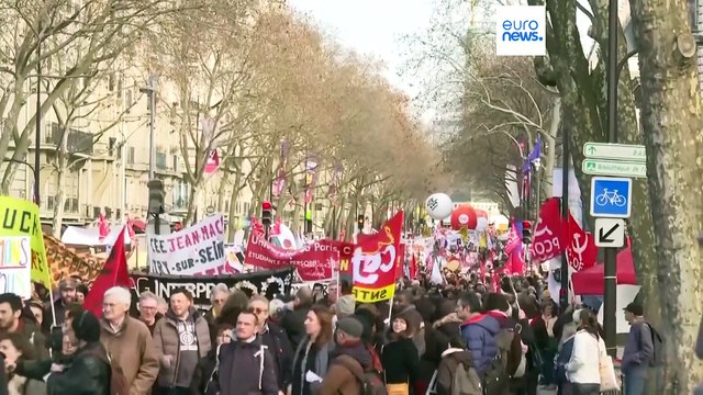 Поставить Францию на паузу : профсоюзы и правительство готовятся к чёрному вторнику