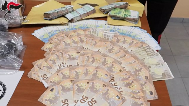 Sgominata a Fermo banda di spacciatori, 8 arrestati, tra cui 4 donne