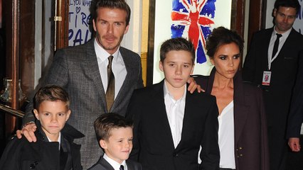 La famille Beckham s'est réunie à Paris pour célébrer le 24e anniversaire de Brooklyn et assister à la Fashion Week