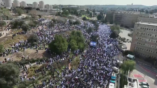 بسبب السجال حول خطة تغيير القضاء.. اتساع دائرة العصيان العسكري في إسرائيل