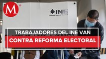 Más de 140 empleados del INE presentan primer amparo contra reforma electoral