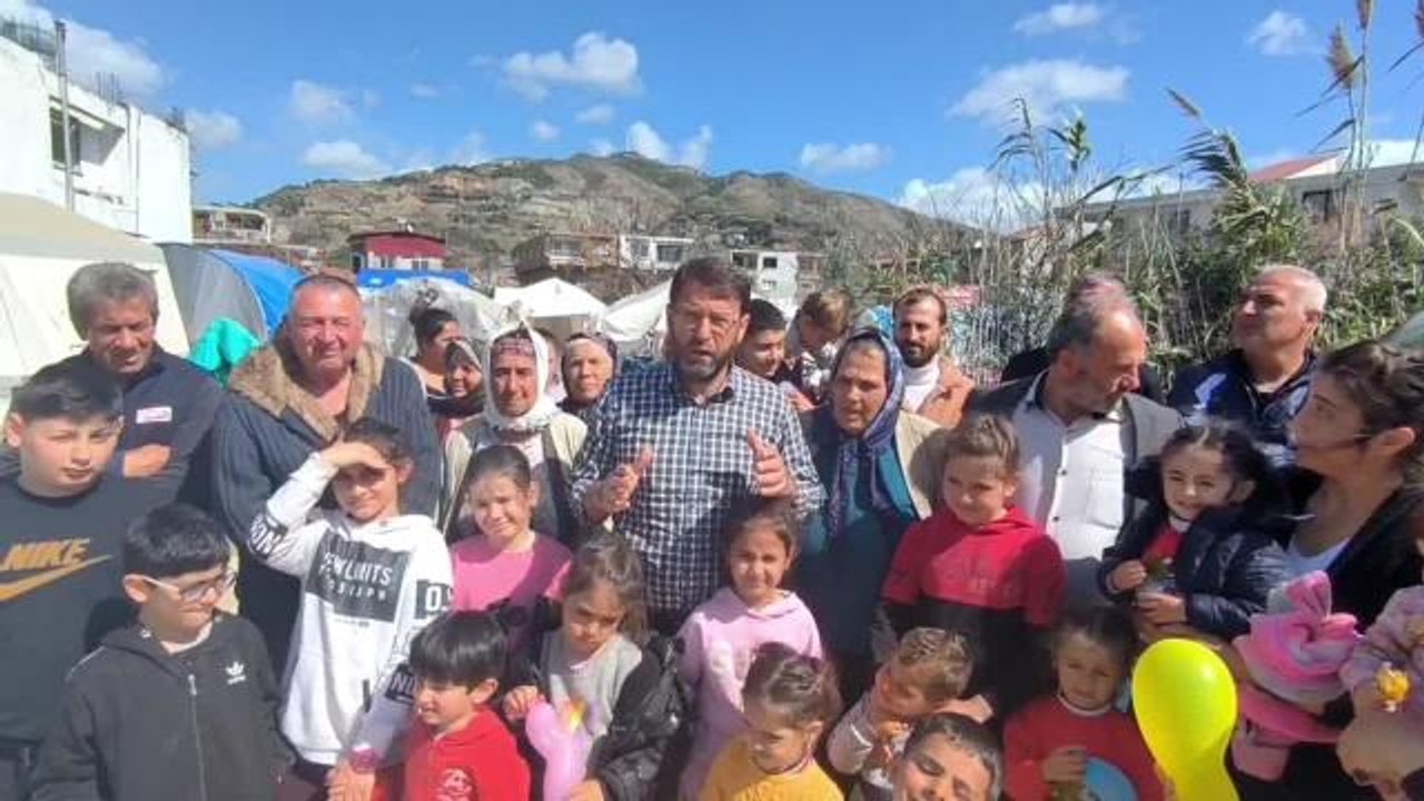 Samandağ Belediye Başkanı Eryılmaz, Yetkililere Seslendi: "Depremin Üzerinden 1 Ay Geçti Hala Vatandaşımız 'Çadır Çadır' Diye Feryat Ediyor"
