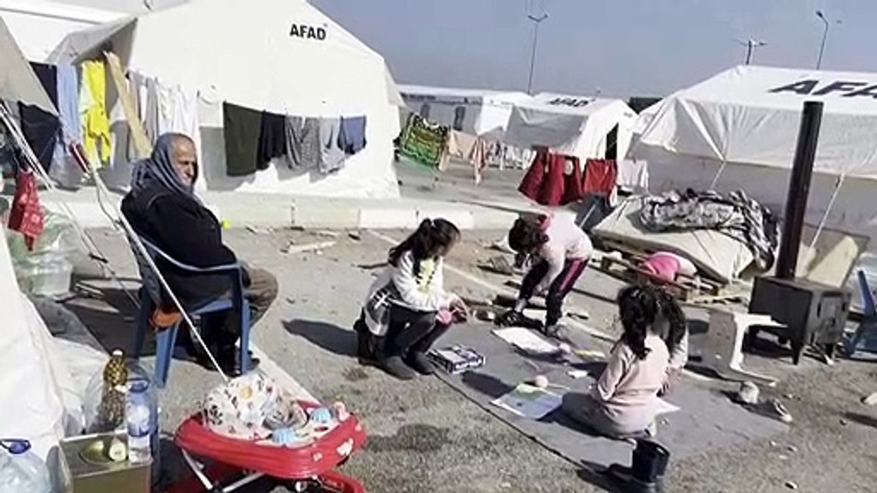 Einen Monat nach dem Beben: Türkei steht vor riesigen Herausforderungen