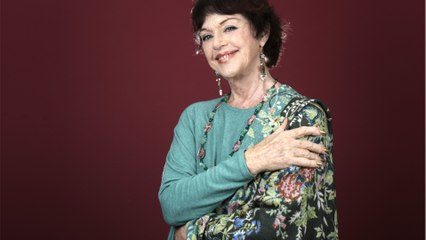 Voici - “Je suis complotiste” : Anny Duperey se lâche contre le vaccin de la Covid-19