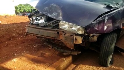 Ônibus e Courier se envolvem em acidente no Santa Cruz