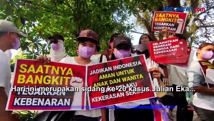 Aksi Demo di Sidang Kasus Kekerasan Seksual Pemilik Sekolah Selamat Pagi Indonesia