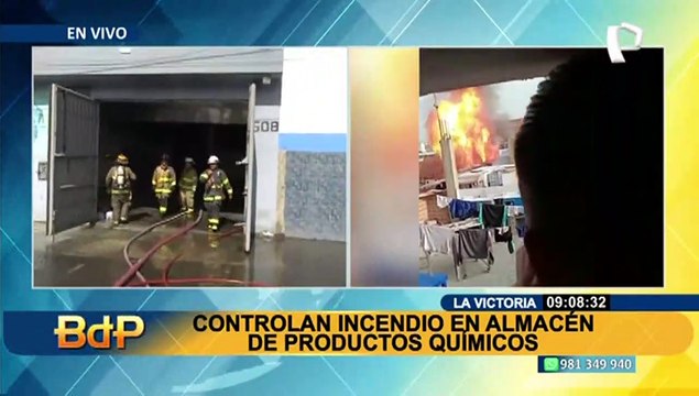 La Victoria: Bomberos intentan controlar incendio en almacén de productos químicos
