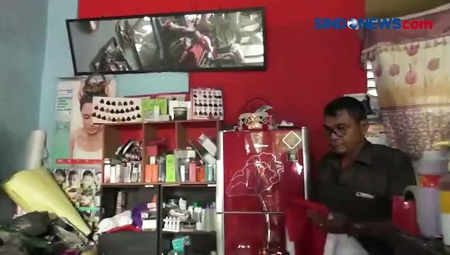 Jelang Hari Kemerdekaan, Tukang Ojek Online Jadi Penjahit Bendera Merah Putih Musiman