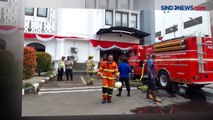 Gedung DPRD Jabar Terbakar, Petugas Pemadam Berjibaku Padamkan Api