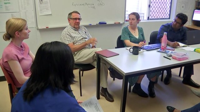 Rural Queensland town's GP success hopes to inspire more doctors to work rurally