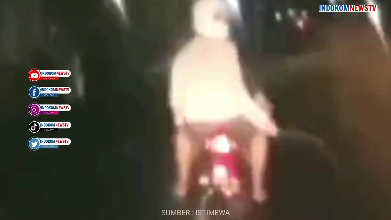 Viral, Video Remaja Bawa Celurit Ditabrak Mobil
