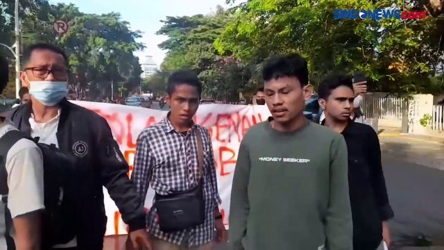 Demo Kenaikan BBM di Berbagai Daerah Berakhir Ricuh, di Jombang Mahasiswa Ditangkap