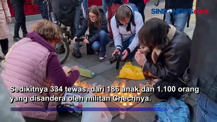 Warga St. Petersburg, Rusia Peringati Para Korban Pengepungan Sekolah Beslan