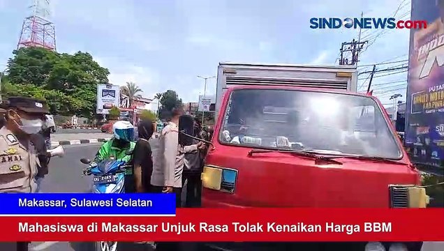 Mahasiswa di Makassar Unjuk Rasa Tolak Kenaikan Harga BBM