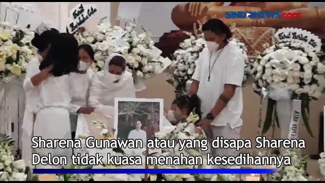 Detik-Detik Sharena Delon Cium Kening Jenazah Reza Gunawan, Tak Kuasa Menahan Sedih