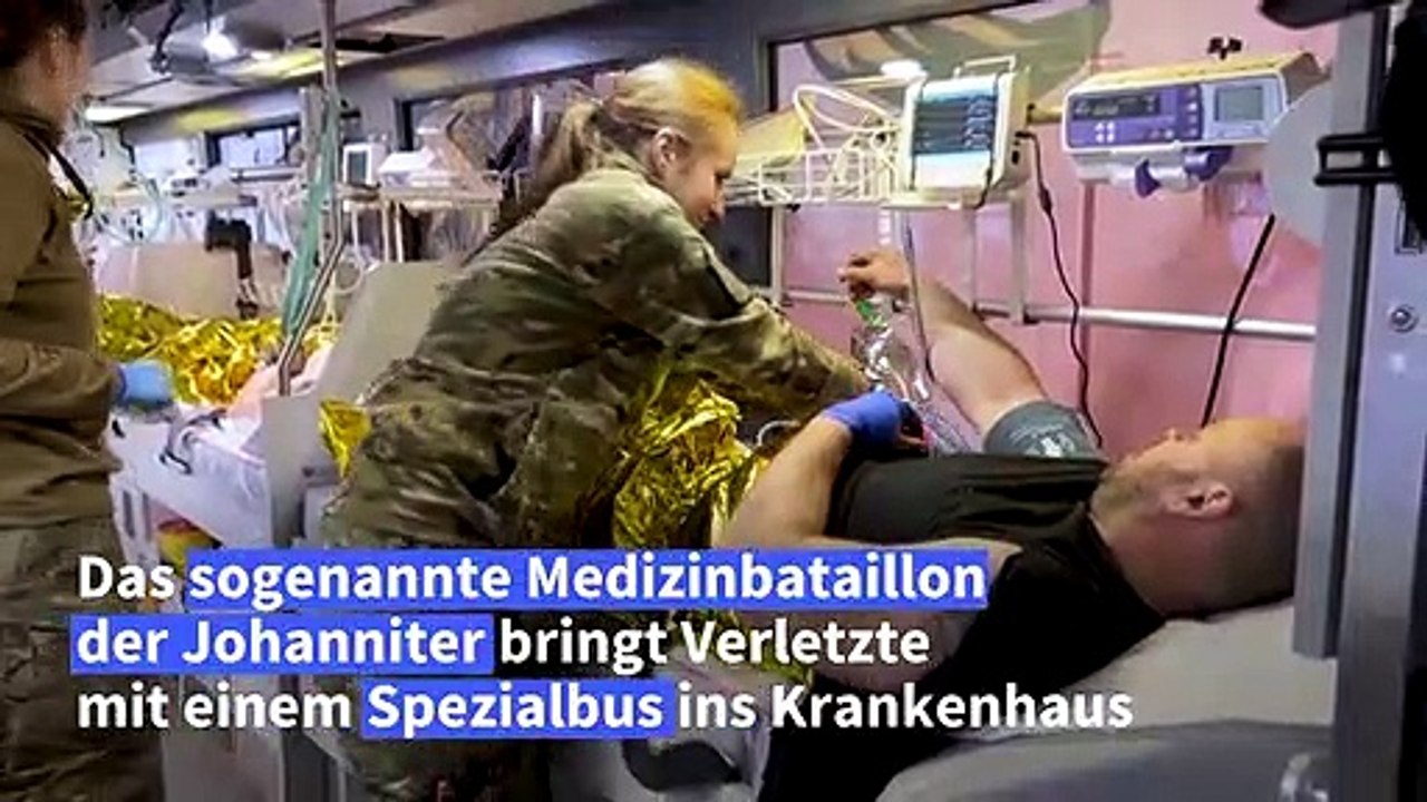 Ukraine: Spezialbus bringt Verletzte von der Front in die Klinik