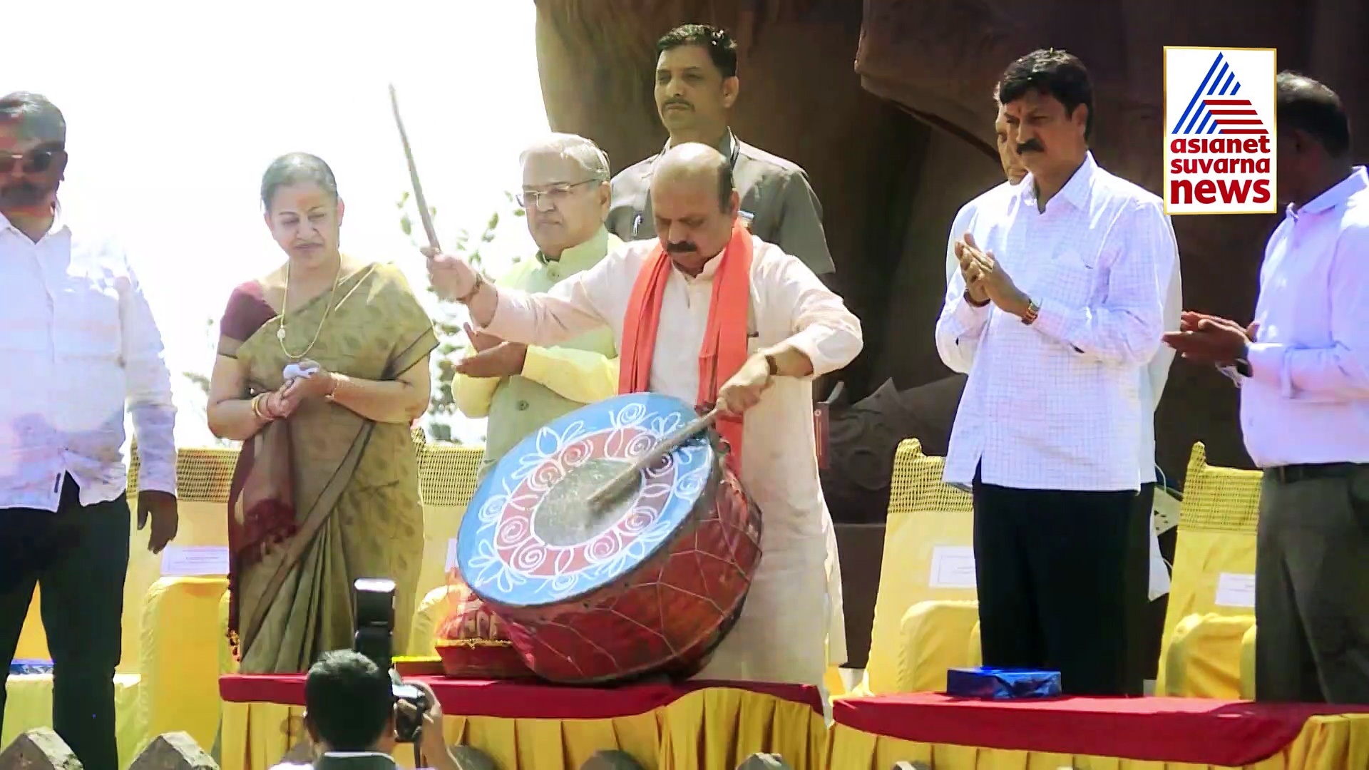 suvarna special: ಲಕ್ಷ್ಮೀ ಹೆಬ್ಬಾಳ್ಕರ್ vs ಜಾರಕಿಹೊಳಿ ಮಧ್ಯೆ ನೀನಾ.. ನಾನಾ.. ಕಾಳಗ..!