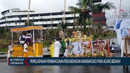 Melaspas Fasilitas Kawasan Suci Pura Besakih