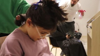 DEPREMZEDE KIZ ÇOCUKLARININ SAÇ BAKIMI LİSELİ İPEK'TEN