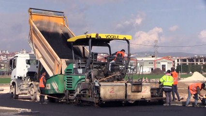 İnegöl'de Akpınar Kavşağında asfalt çalışması başladı