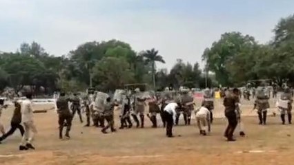 होली पर दंगाइयों ने की नारेबाजी, बरसाए पत्थर,देखें मार्कड्रील VIDEO