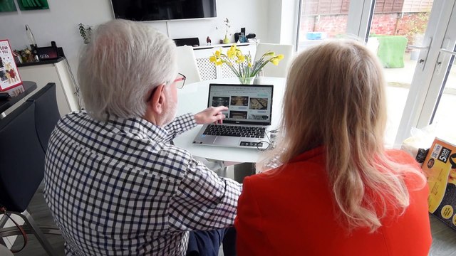 Lovebirds tie the knot in their 80s after they met on Plenty More Fish dating website
