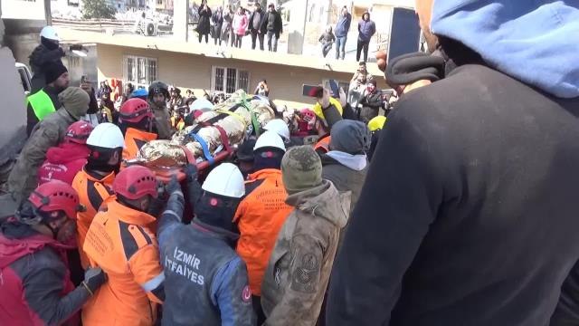 İzmirli Kadın İtfaiyeci Deprem Bölgesinde Yaşadıklarını Anlattı: Ben Artık Aynı Pelin Değilim