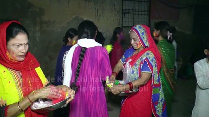 La célébration de Holi remplit les rues de Karachi de couleurs