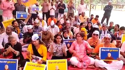 Educated people joining hands for Cleaning Dirty Politics in India ‎@AamAadmiParty   #manishsisodia