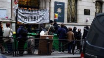 Paris : quelques dizaines de lycéens bloquent le lycée Racine