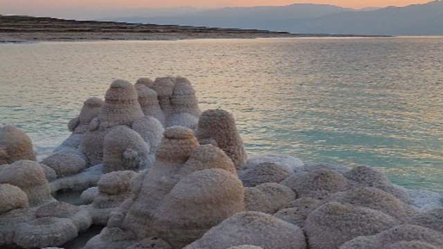 *Must Watch* Fascinating salt pearls on the Pearl Coast of Dead Sea at sunrise