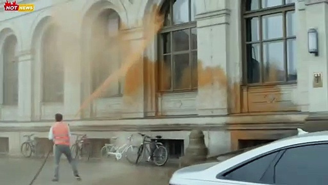 WATCH: Climate extremists attack the German Ministry of Transport building