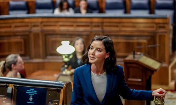 El PSOE defiende la reforma del 'solo sí es sí' a golpe de feminismo y dardos a Podemos