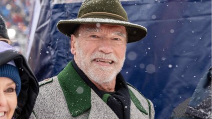 Voici - Arnold Schwarzenegger évoque le passé de nazi de son père, et s’engage contre l’antisémitisme