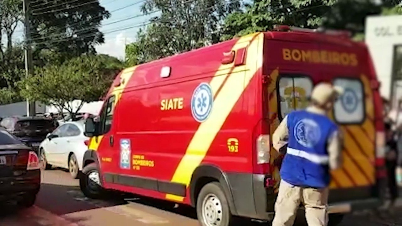Adolescente machuca o tornozelo em colégio no Bairro Brasília