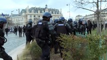 Manifestation à Paris: des heurts place d'Italie
