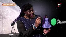 La científica espacial Maggie Aderin-Pocock fue homenajeada con una Barbie por el día de la mujer