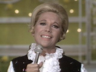 Dinah Shore - Oh, Lonesome Me/It's Over/Trains And Boats And Planes (Medley/Live On The Ed Sullivan Show, February 25, 1968)