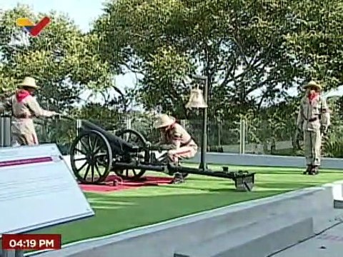 Realizan acto de una salva en honor al Comandante Chávez en el Cuartel de la Montaña