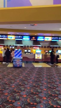 Phim điện ảnh của Trấn Thành chiếu rạp ở Mỹ vắng khách