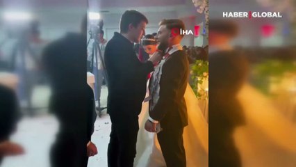 Düğünde damada takılanlar herkesi kahkahaya boğdu