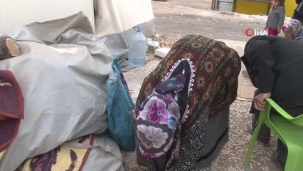 Deprem bölgesinin fedakar kadınları vatandaşların yaralarına merhem oluyor