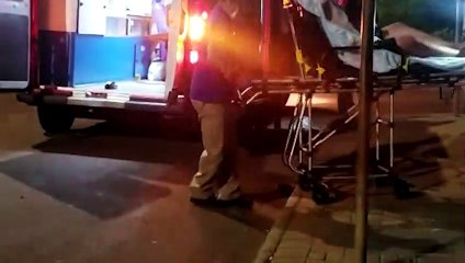 Jovem esfaqueado no braço é socorrido pelo Siate no 14 de Novembro