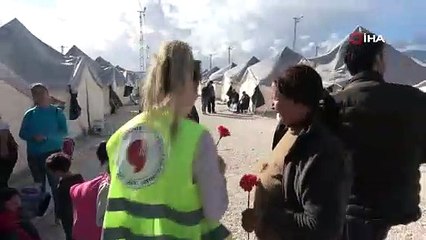 Çadır kentte kadınlara 8 Mart sürprizi