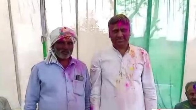हाथरस: आपसी प्रेम व भाईचारे के साथ सादाबाद विधायक के आवास मनाया गया होली का त्यौहार