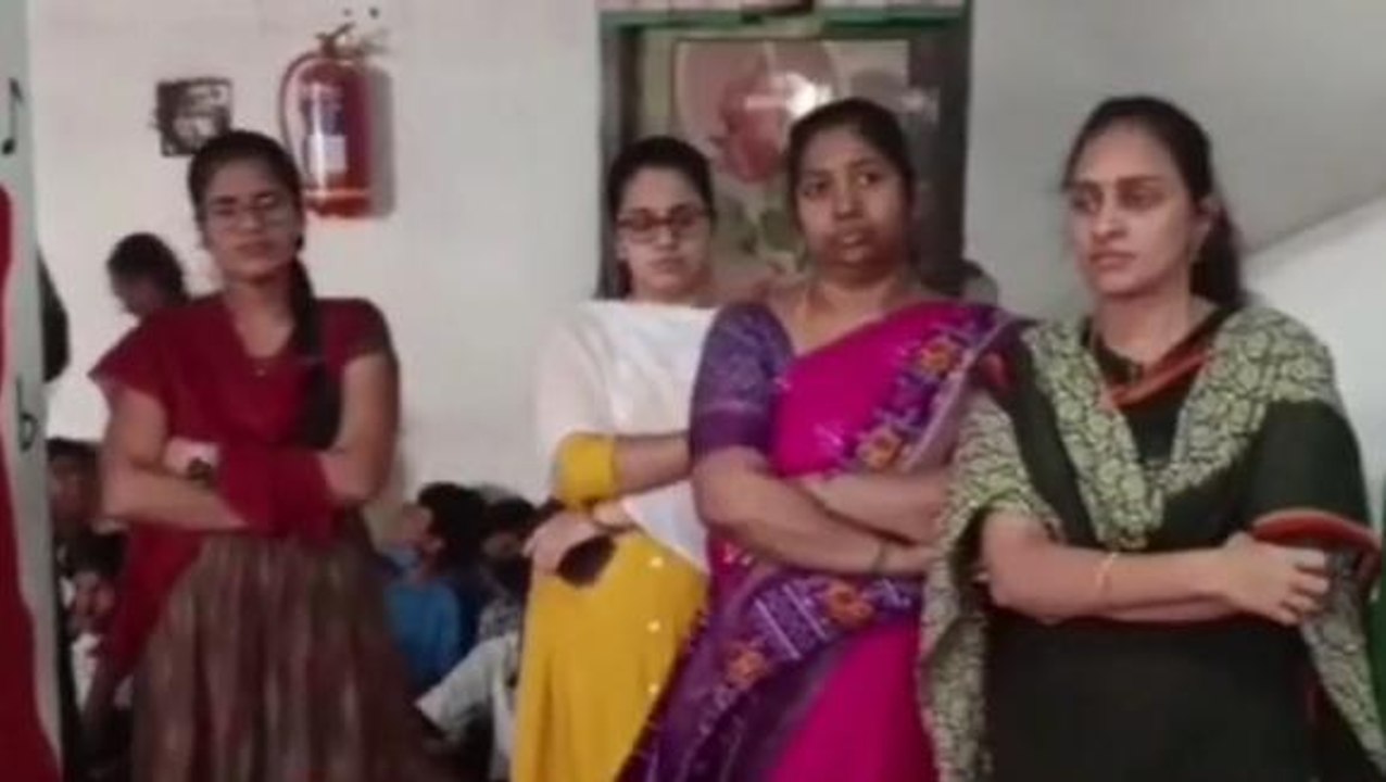 సంగారెడ్డి: మహిళలు అన్ని రంగాల్లో రాణించాలి