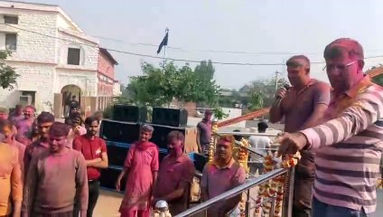 आईजी ने सुनाया गाना और थिरके एसपी के कदम...!