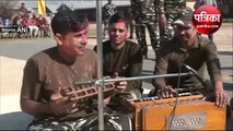जम्मू-कश्मीर: पुलवामा में CRPF जवानों ने धूमधाम से मनाई होली ; देखें वीडियो
